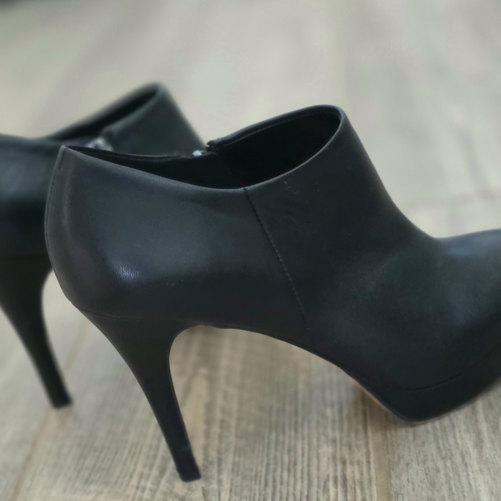 Elegant Black Women's Heels